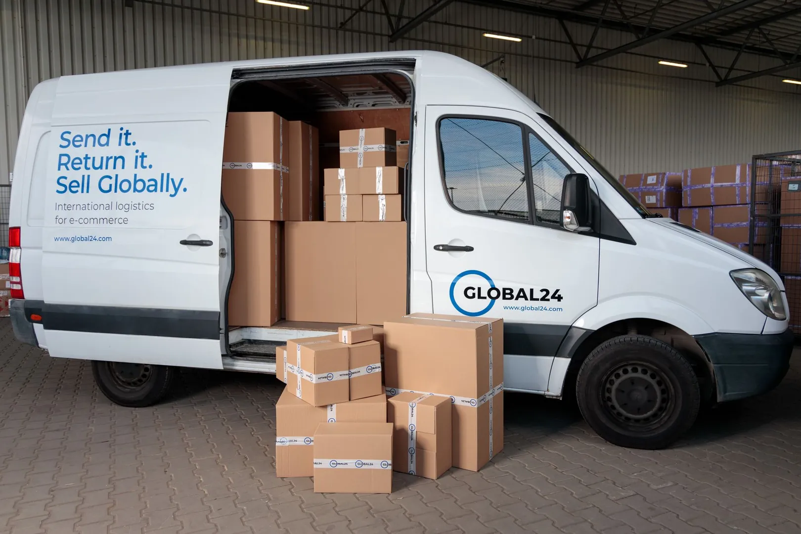 Cross-Border Ecommerce 2026: Future Trends & Strategies for Global Growth