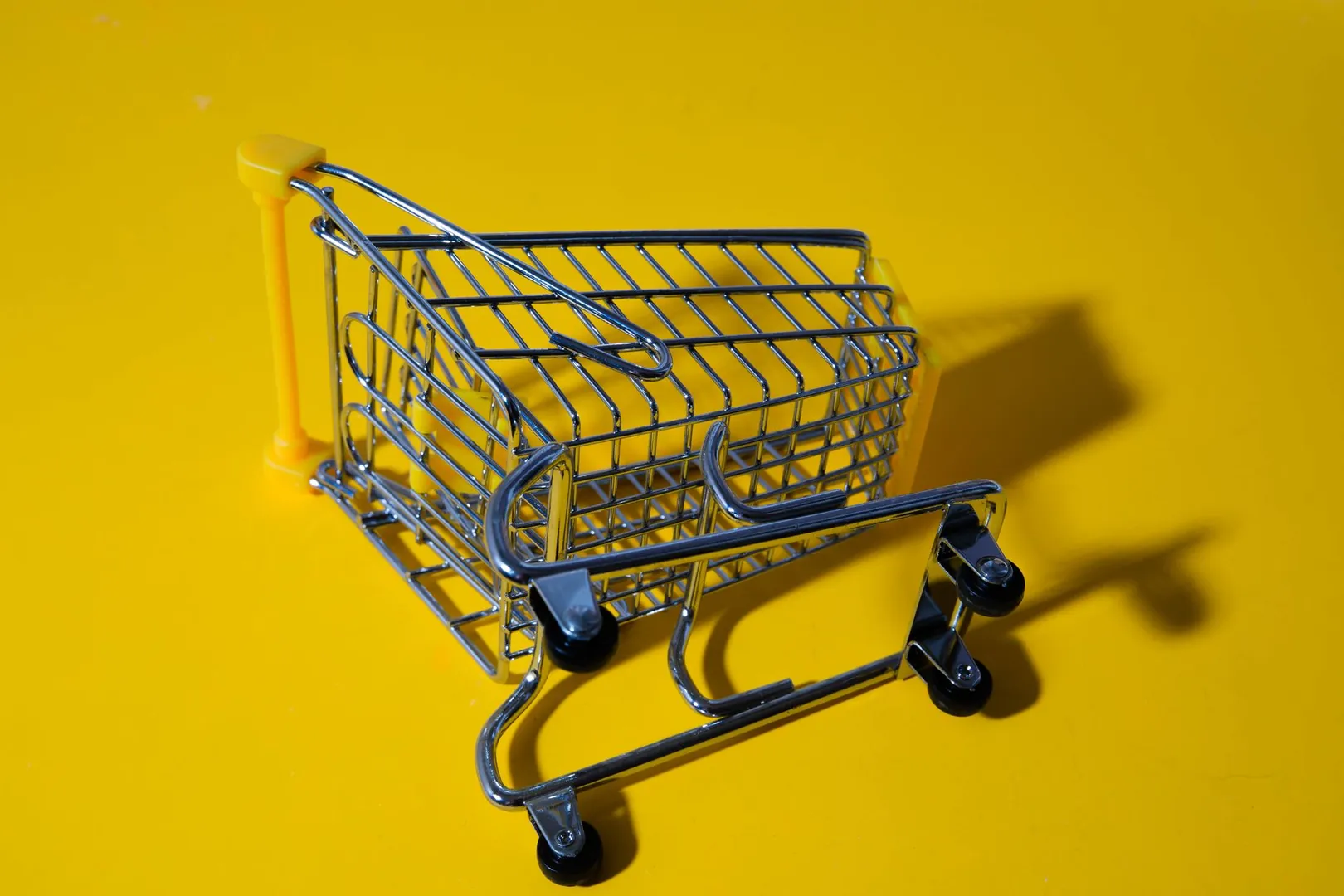 Ecommerce Growth Playbook: Ride the PE Wave & Master AI Video for TikTok